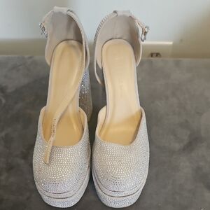 DIVA Lounge Silver Rhinestone Platform Ankle-Strap Heels...size 7